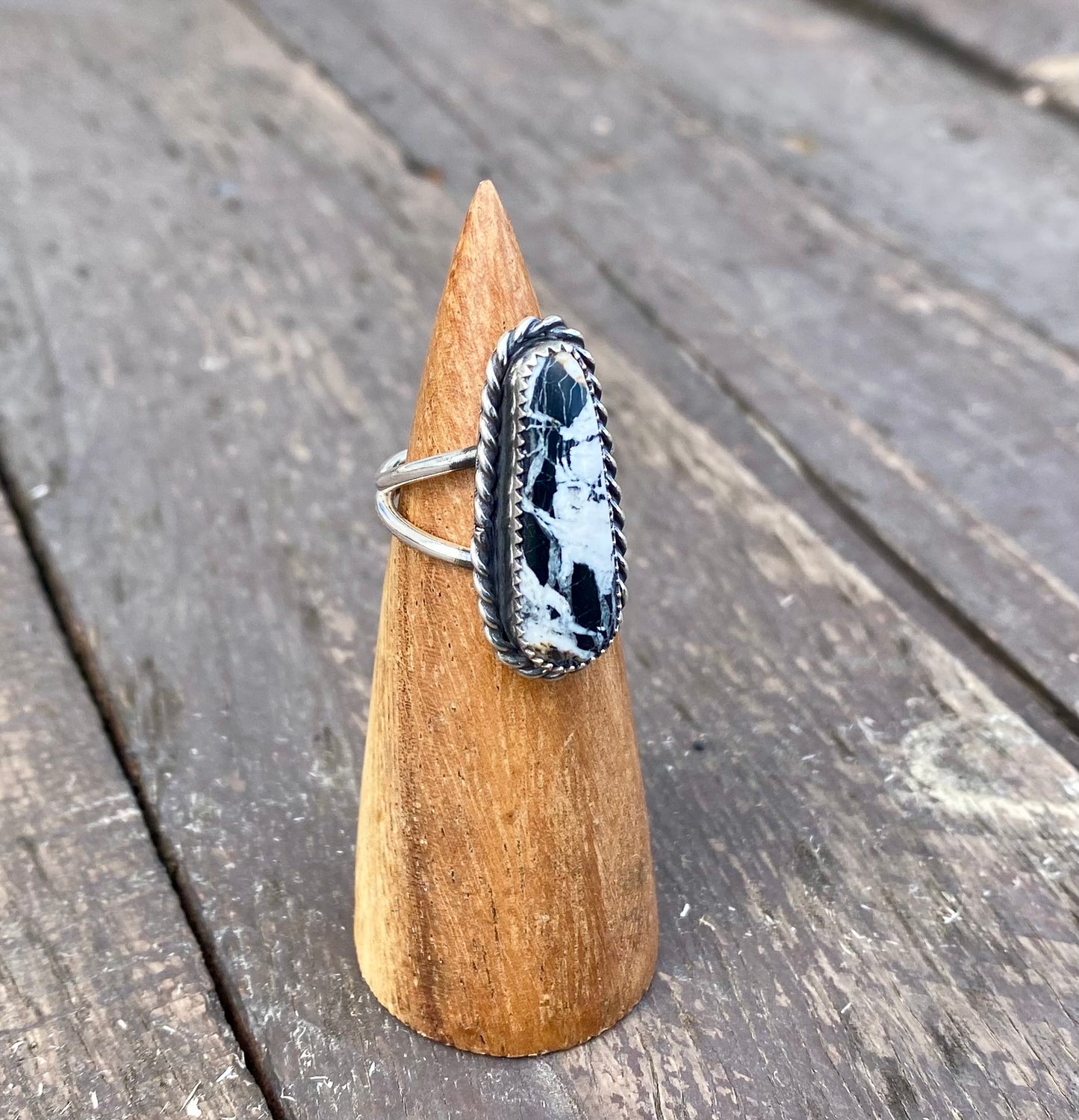 White Buffalo Split Shank Ring