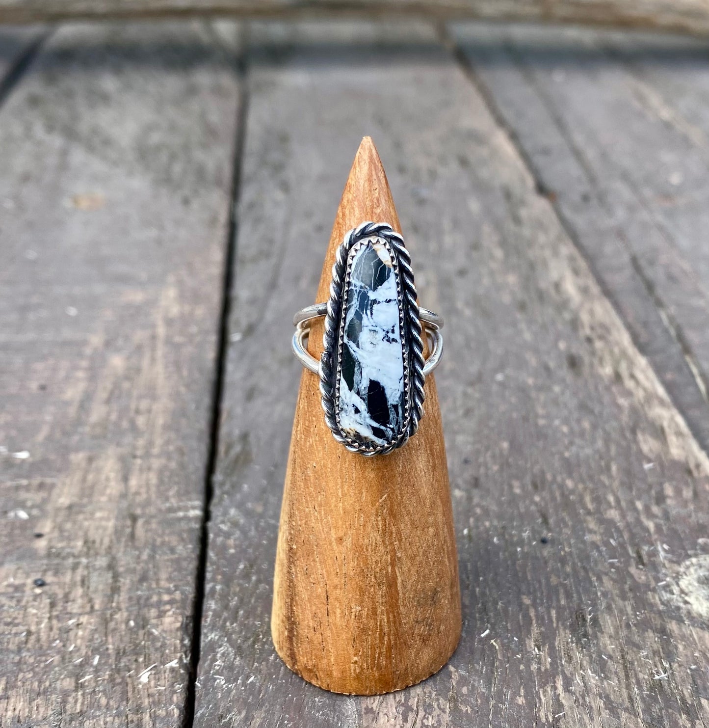 White Buffalo Split Shank Ring